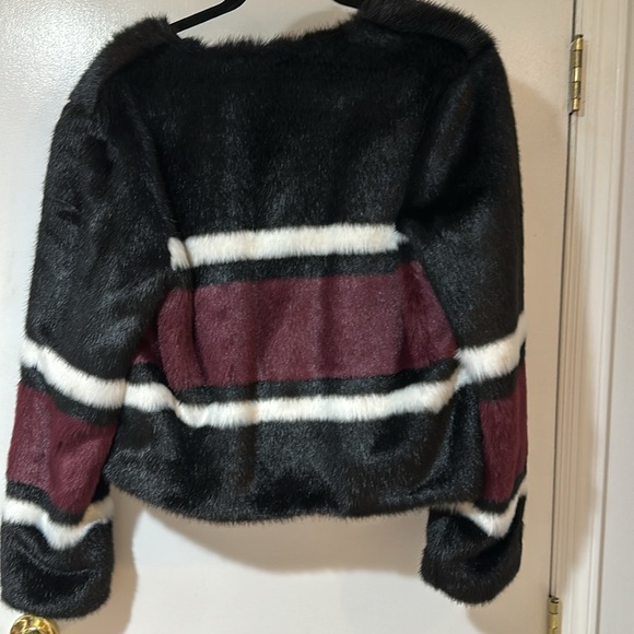 Fur jacket - Picture 4 of 4